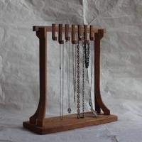 porta collane in legno di leccio massello