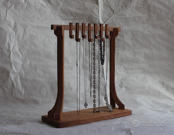 porta collane in legno di leccio massello