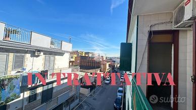 2 LOCALI A NAPOLI