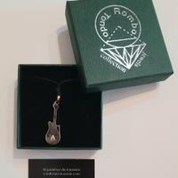 Collana unisex Rombo Tondo ciondolo una chitarra 