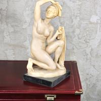 Scultura Statua di Donna Nuda Greca-Romana Vintage