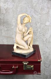Scultura Statua di Donna Nuda Greca-Romana Vintage