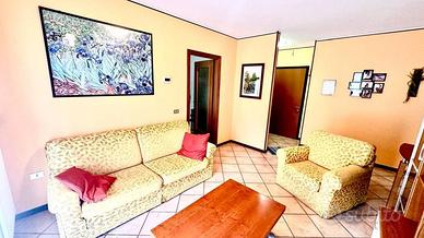 MORTARA CITTA': TRILOCALE TERMOAUTONOMO CON AUTORI