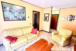 MORTARA CITTA': TRILOCALE TERMOAUTONOMO CON AUTORI