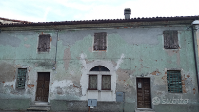 Cascina/abitazione con corte e orto