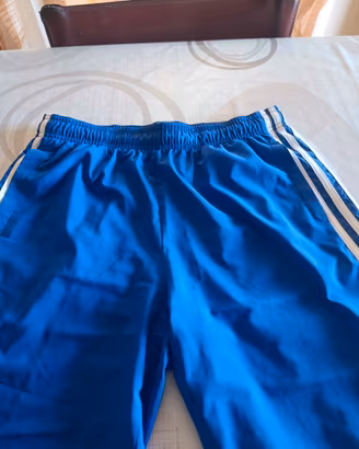 pantaloncini corti Adidas taglia 13-14 anni