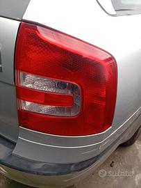 Fanale posteriore dx Skoda Octavia anno 2007 sw