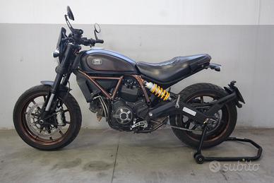 Ducati Scrambler 800 Italia Independent