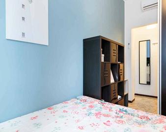 Stanza in appartamento di 103 m² a Vimodrone
