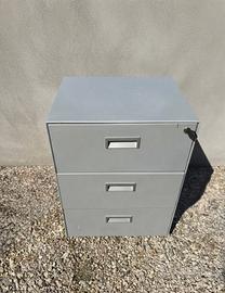 Cassettiera da ufficio con serratura in metallo