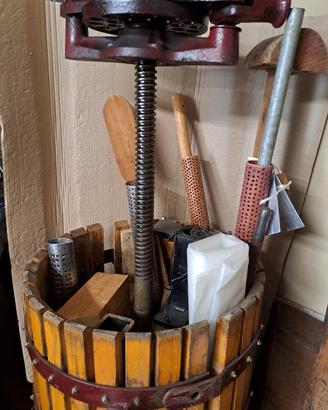 Attrezzatura per fare il vino