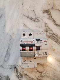 Interruttore Magnetotermico Differenziale GE - C16