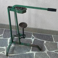 Tappatrice e circa 500 turaccioli