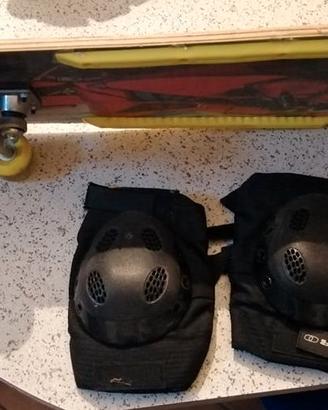 SKATEBOARD E GINOCCHIERE