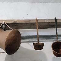 set pentola e mestoli antichi in rame 