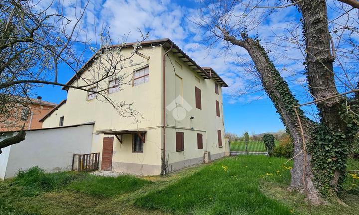 CASA INDIPENDENTE A MONTECCHIO EMILIA