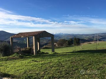 Ruderi edificabili con terreno panoramico