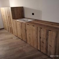 parete attrezzata per lavanderia con scrivania