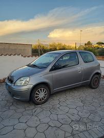 Toyota Yaris 1.0 benzina 2003 – da riparare/ricamb