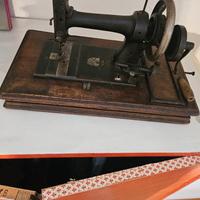 macchina da cucire a manovella ultra centenaria