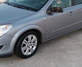 Opel astra station wagon