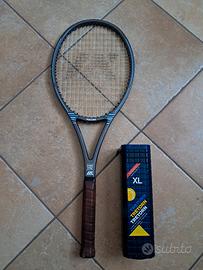 Racchetta da tennis.