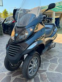 Piaggio MP3 250