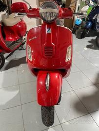 Vespa GTS 300 super