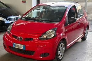 Toyota Aygo 1.0 12V VVT-i 5 porte Deep Ocean Conne