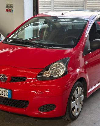 Toyota Aygo 1.0 12V VVT-i 5 porte Deep Ocean Conne