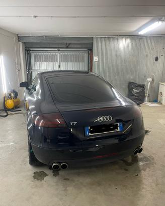 Fari posteriori oscurati per Audi tt 8j
