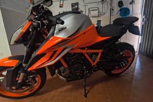 ktm 1290 super Duke evo r 2023