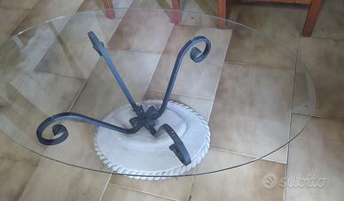 Tavolino in cristallo ovale da soggiorno