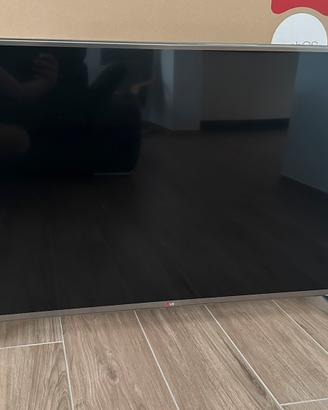 TV LG smart 47 pollici
