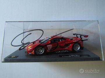 Modellino Ferrari con autografo G. Fisichella
