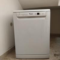 Lavastoviglie Hotpoint Ariston  istallazione liber