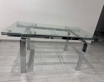 Tavolo allungabile in vetro struttura in metallo