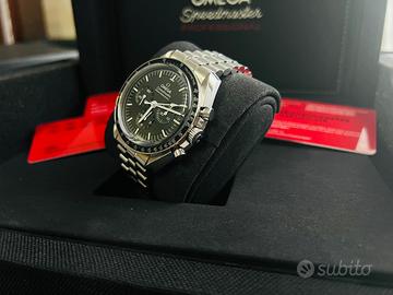 Omega SPEEDMASTER Moonwatch in zaffiro