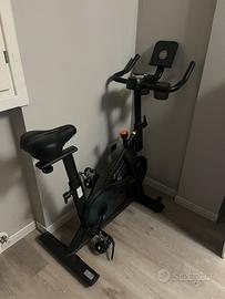 Spinbike MERACH magnetica/cinghia, bluetooth