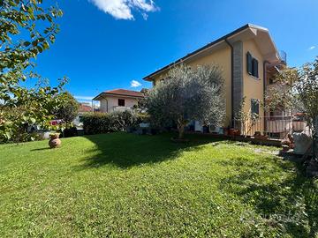 Giardino,terreno pertinenziale Via Emilia Monsumma