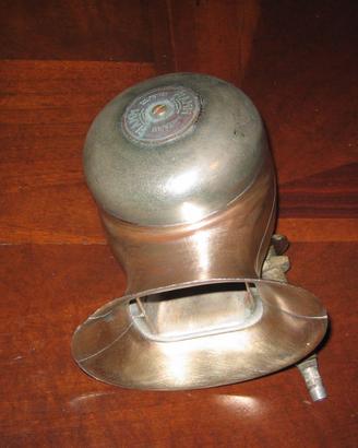 Tromba acustica aria compressa