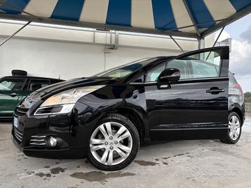 Peugeot 5008 1.6 HDi 110CV Féline