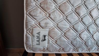letto singolo con materasso