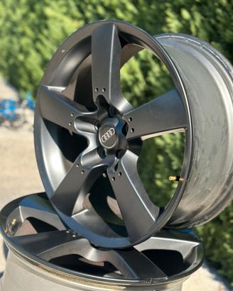 Cerchi 18 Audi modello Rotor pari a nuovi