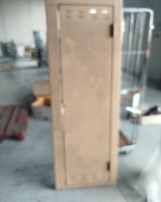 porta in metallo per vani tecnici
