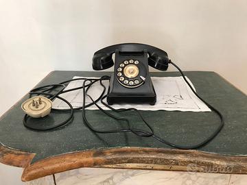Telefono in bachelite con auricolare