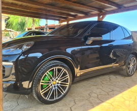 Porsche cayenne 3.0