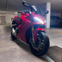 Ducati Supersport 950s
