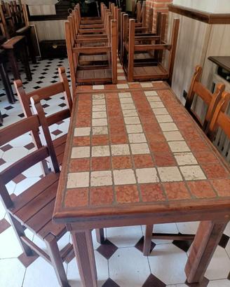 Tavolo Legno Superficie Piastrelle + Sedie