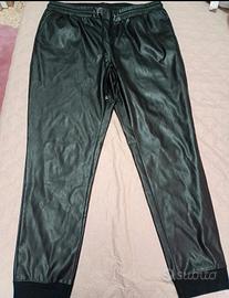 pantaloni elasticizzati da donna in finta pelle 